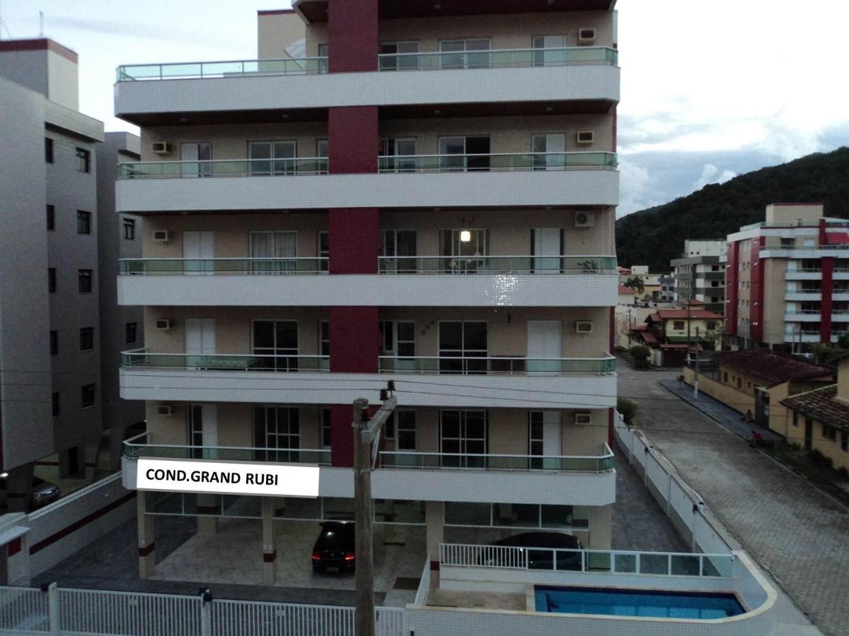 Sirlei Ubatuba - Grand Rubi ap.43 - AR, piscina Apartment Bagian luar foto